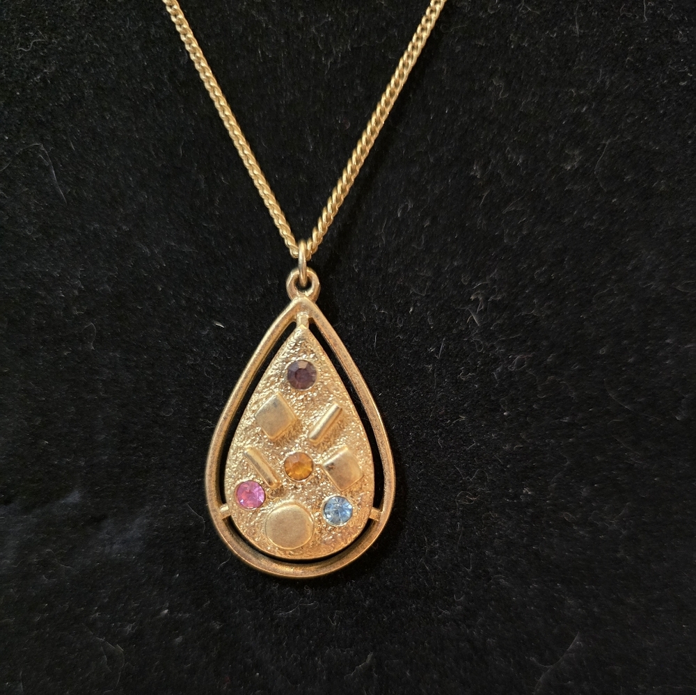 Elegant Sarah Coventry Vintage Sultana Confetti Necklace